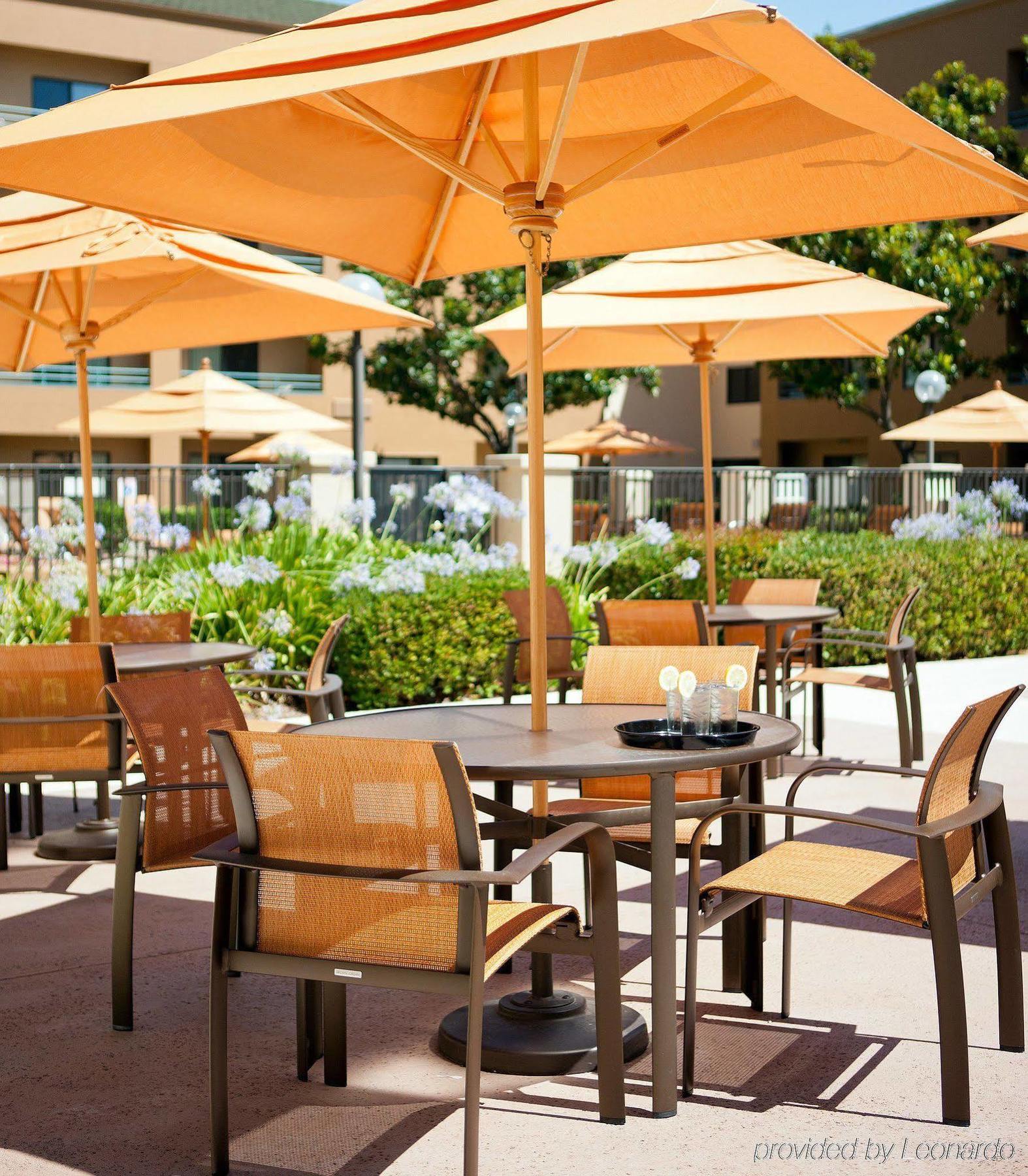 Courtyard Sacramento Airport Natomas Hotel Restaurant photo