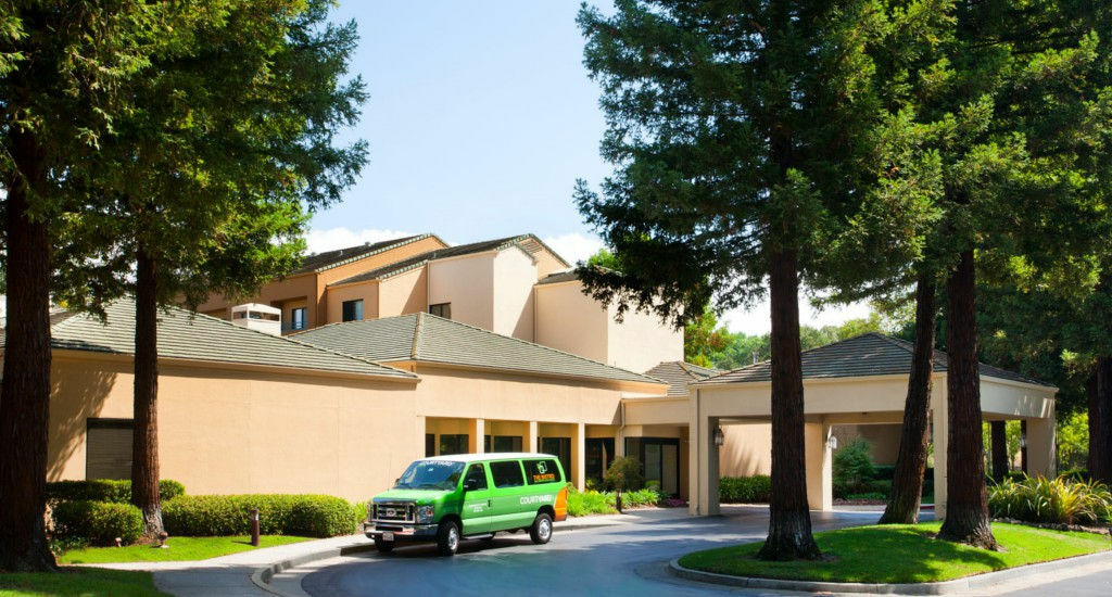 Courtyard Sacramento Airport Natomas Hotel Exterior photo